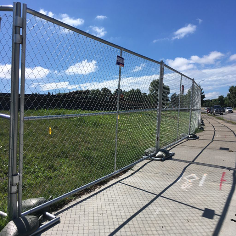 chain link temporary fence