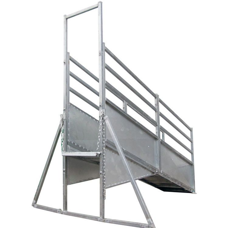 cattle panels fence Loading ramp040