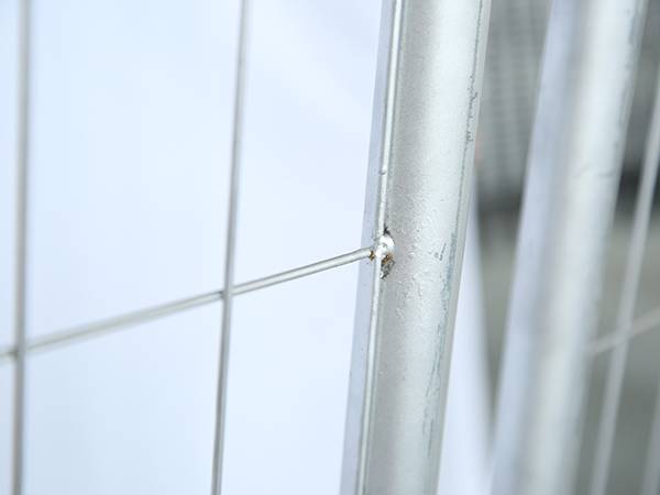 AU temporary fence (25)